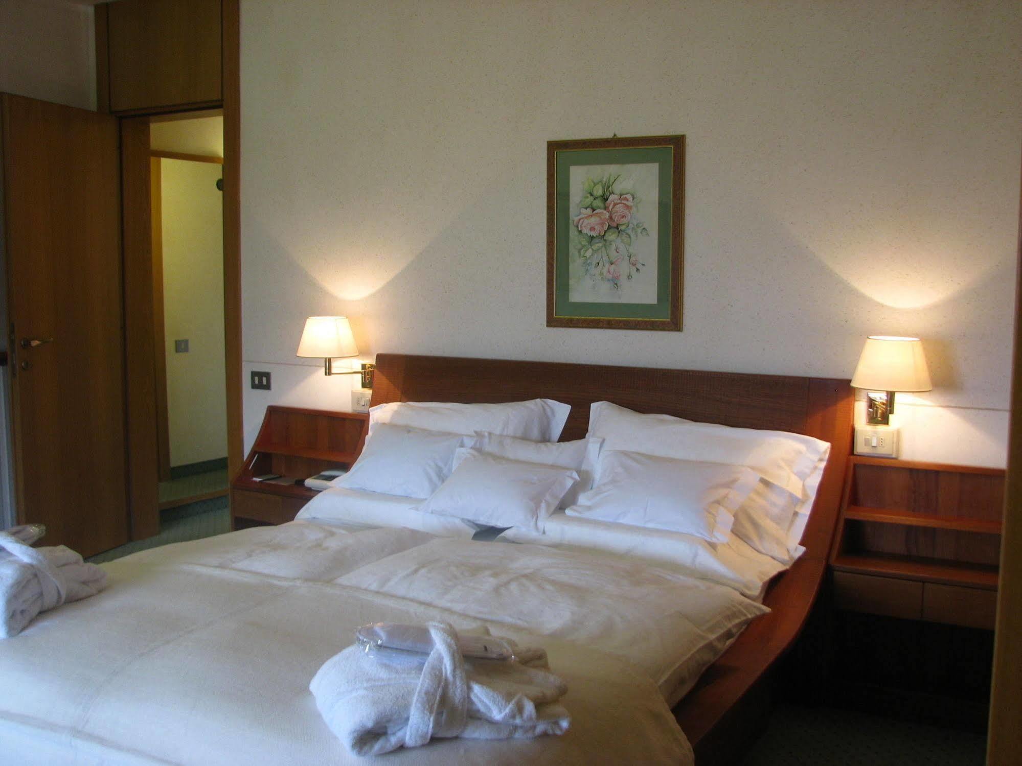 Hotel Royal Menaggio Exterior foto